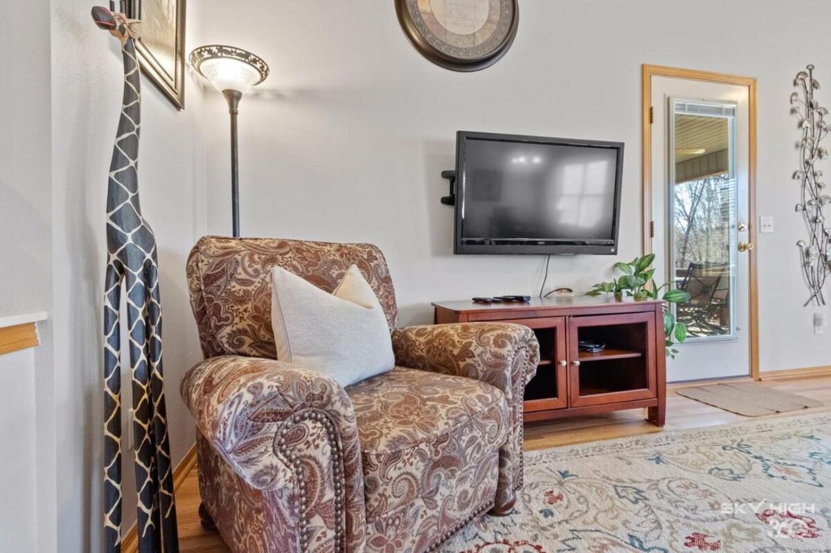Cozy Quiet Retreat In The Woods Villa Bella Vista Екстериор снимка